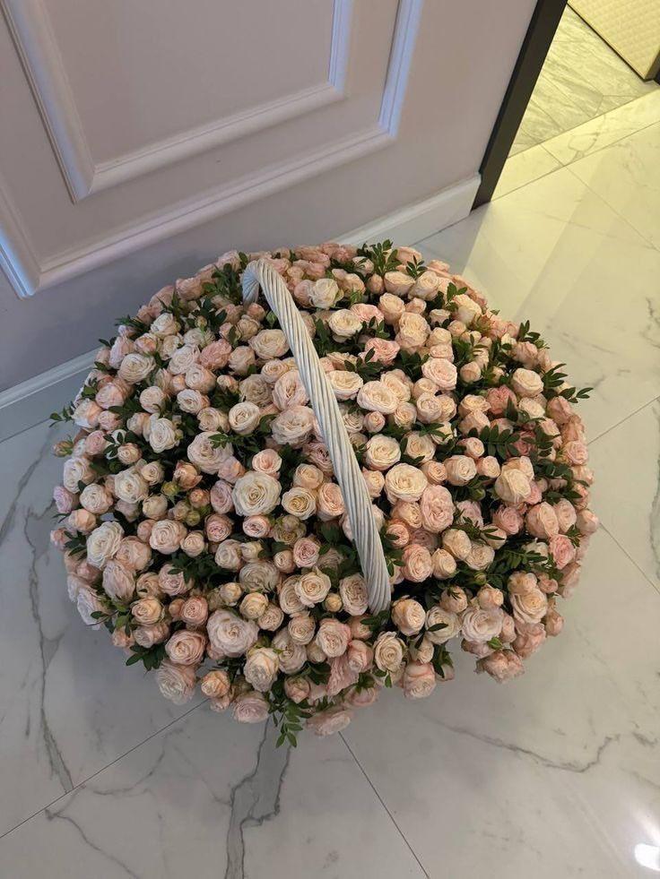 Eternal Embrace of Fragrant Elegance